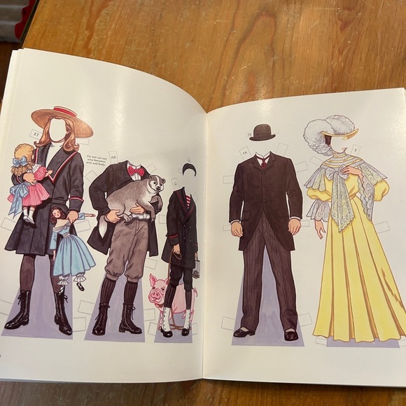 New Tom Tierney’s 1990 Theodore Roosevelt and Family paper dolls book. Beautiful - Picture 8 of 10